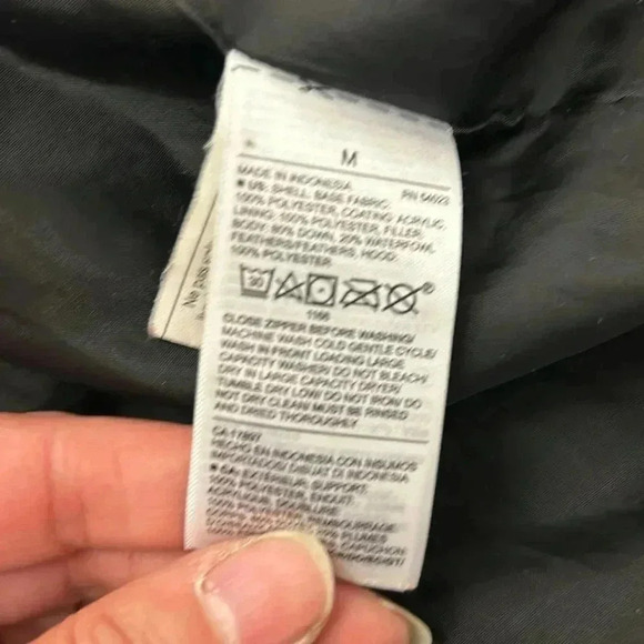 Old navy knee lenght puffer coat - Picture 5 of 9